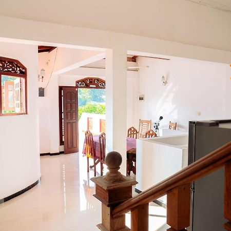 Surfing Guest House Matara Bagian luar foto