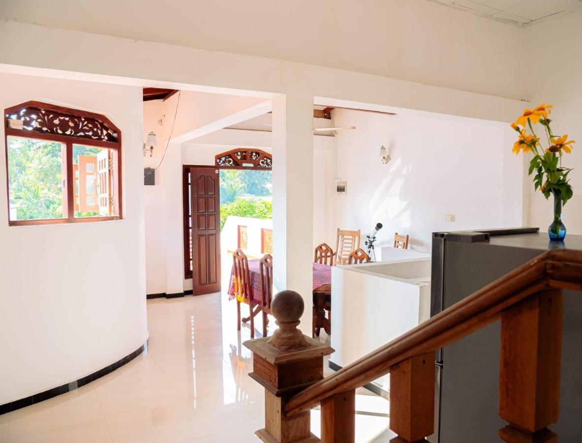Surfing Guest House Matara Bagian luar foto