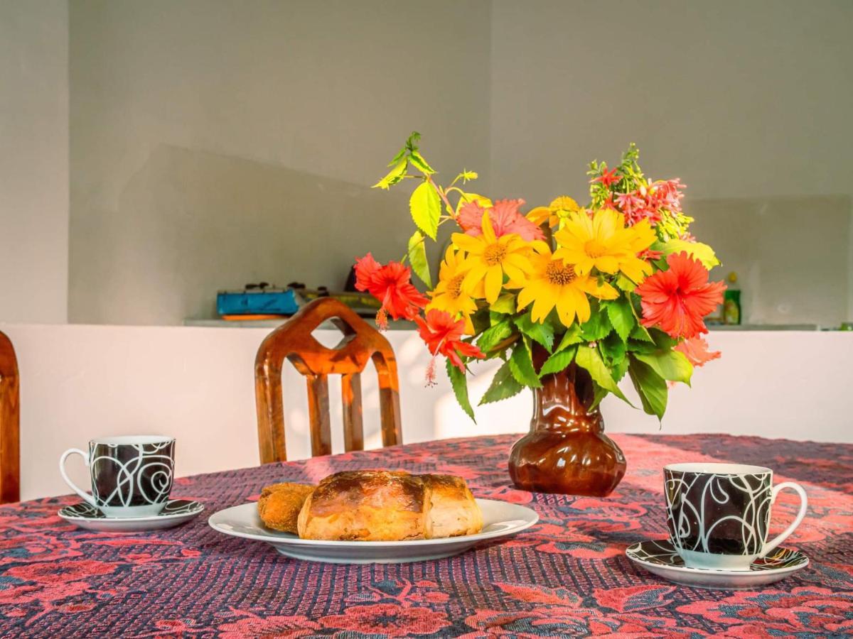 Surfing Guest House Matara Bagian luar foto