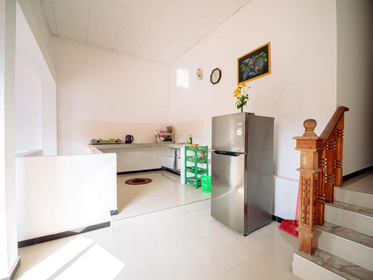 Surfing Guest House Matara Bagian luar foto