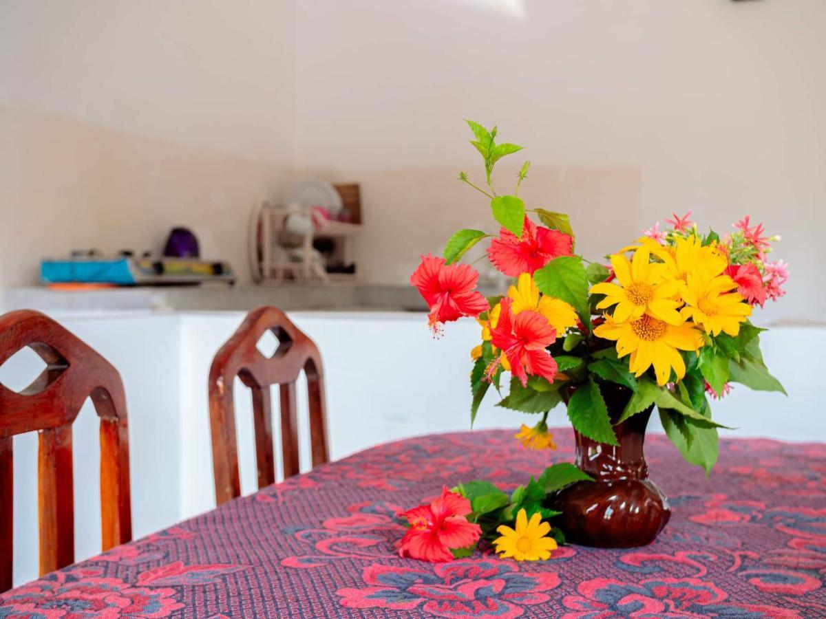 Surfing Guest House Matara Bagian luar foto